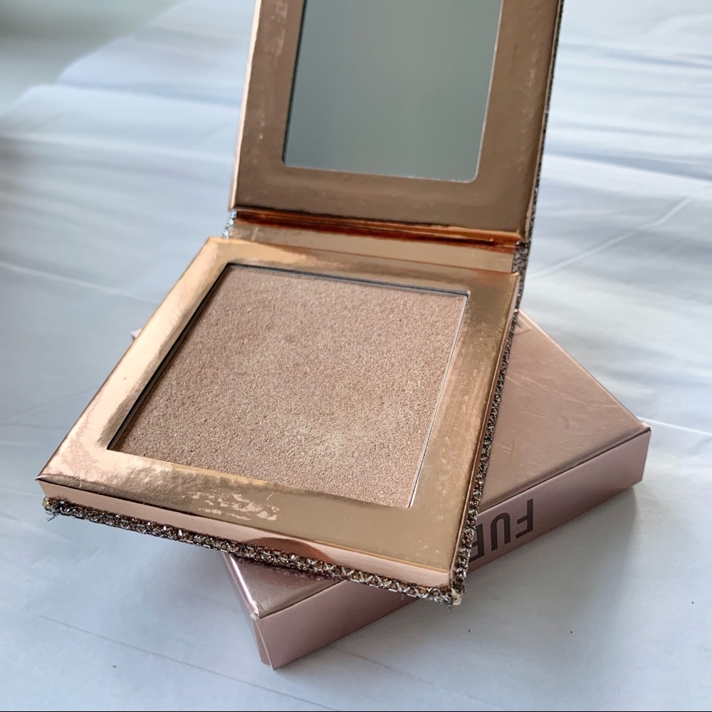 Desi x Katy Dose of Colors Highlighter in Fuego